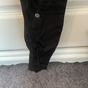 lululemon women’s black leggings size 10